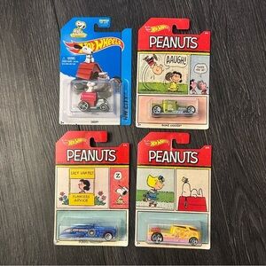 Hot Wheels Peanuts Car Set 4-Pack Snoopy